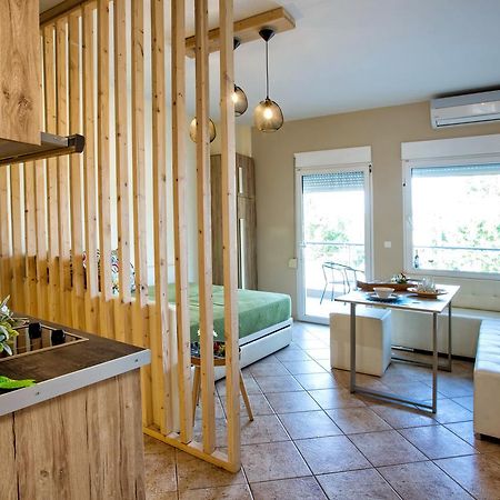 Golden Suites Ofrínion エクステリア 写真