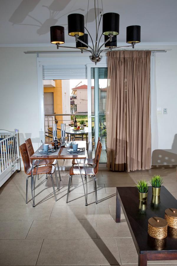 Golden Suites Ofrínion エクステリア 写真